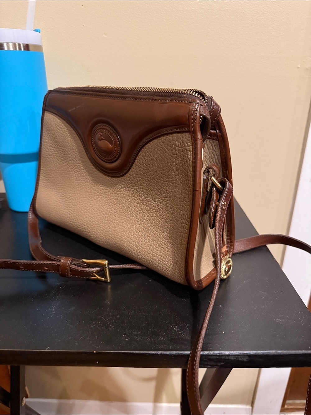 Vintage Dooney & Bourke Cream Pebbled Leather Dark Brown Trim Crossbody Made USA